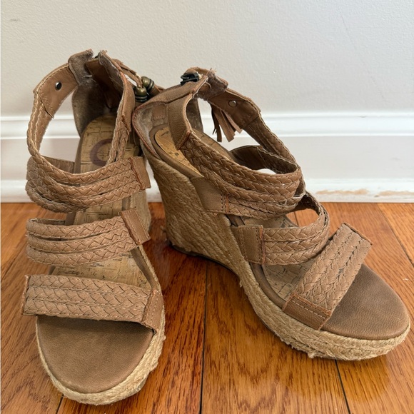 Guess Brown Woven Wedge Sandals - Picture 1 of 4